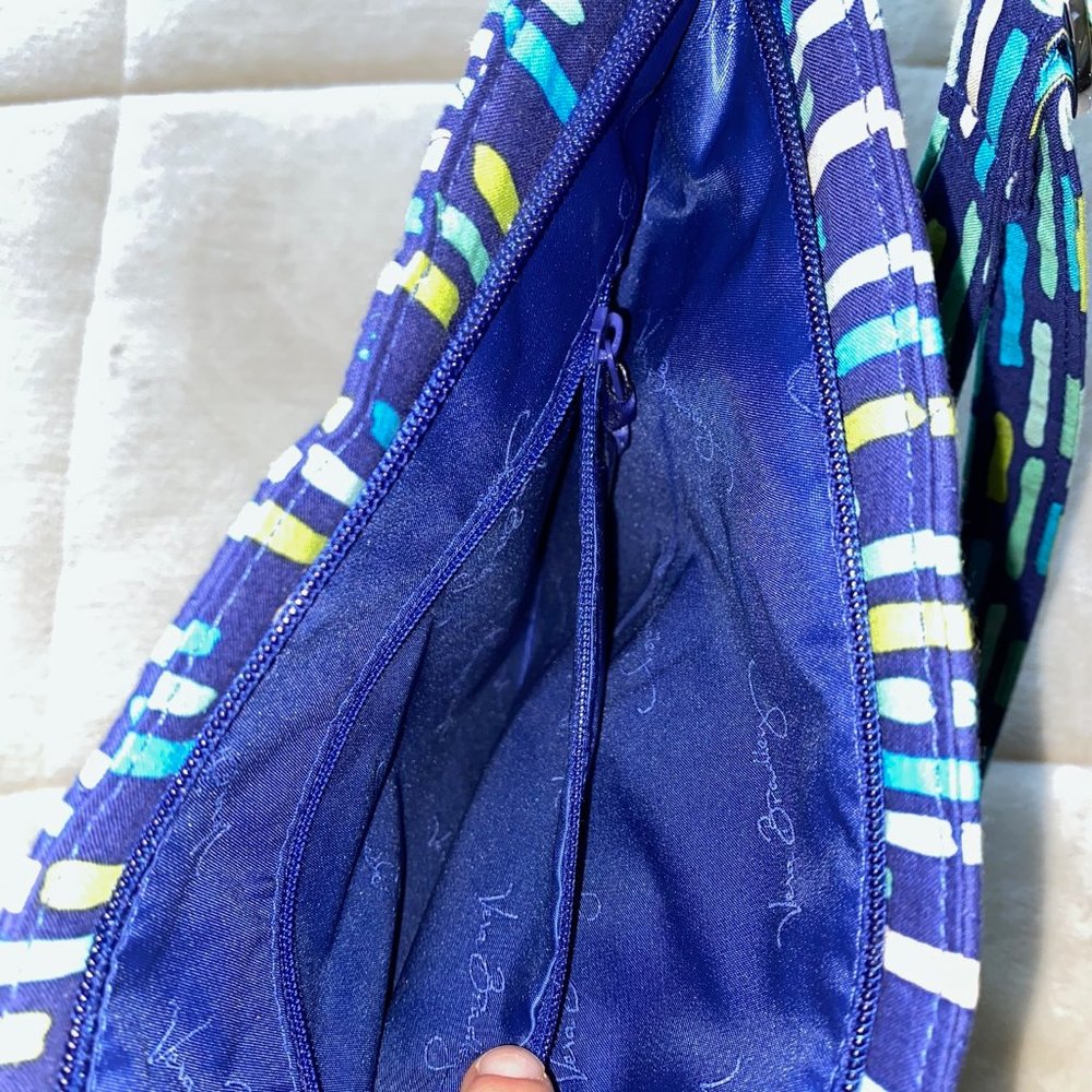 Vera Bradley Triple Zip Hipster, NWT - Picture 5 of 6